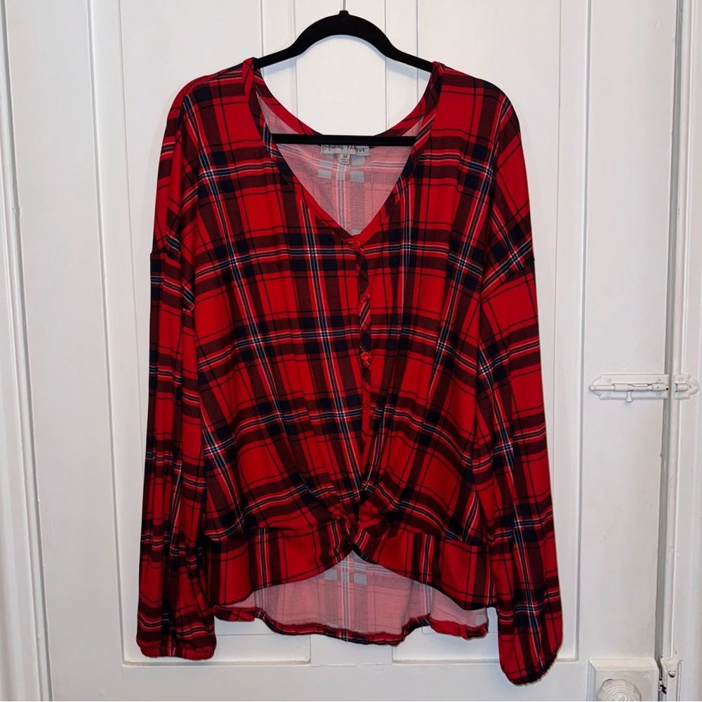 ✨absolutely famous red multicolor plaid long sleeve top✨